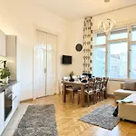 Budapest Homebase 3Bedrs 2Baths Jewish Quarter