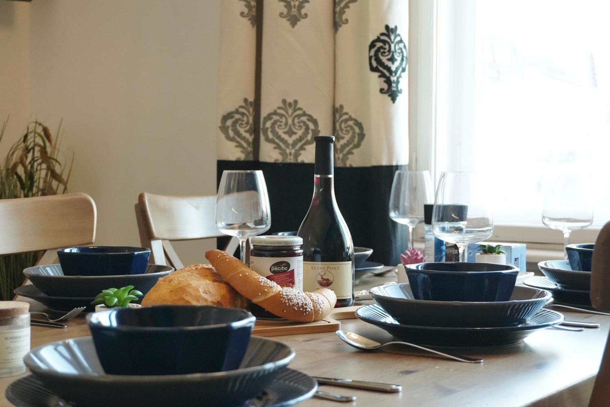 Apartment Homebase 3bedrs 2baths Jewish Quarter *