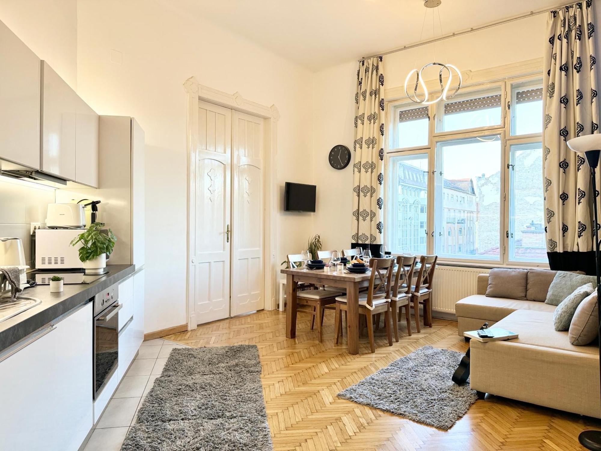 Apartment Homebase 3bedrs 2baths Jewish Quarter Budapest