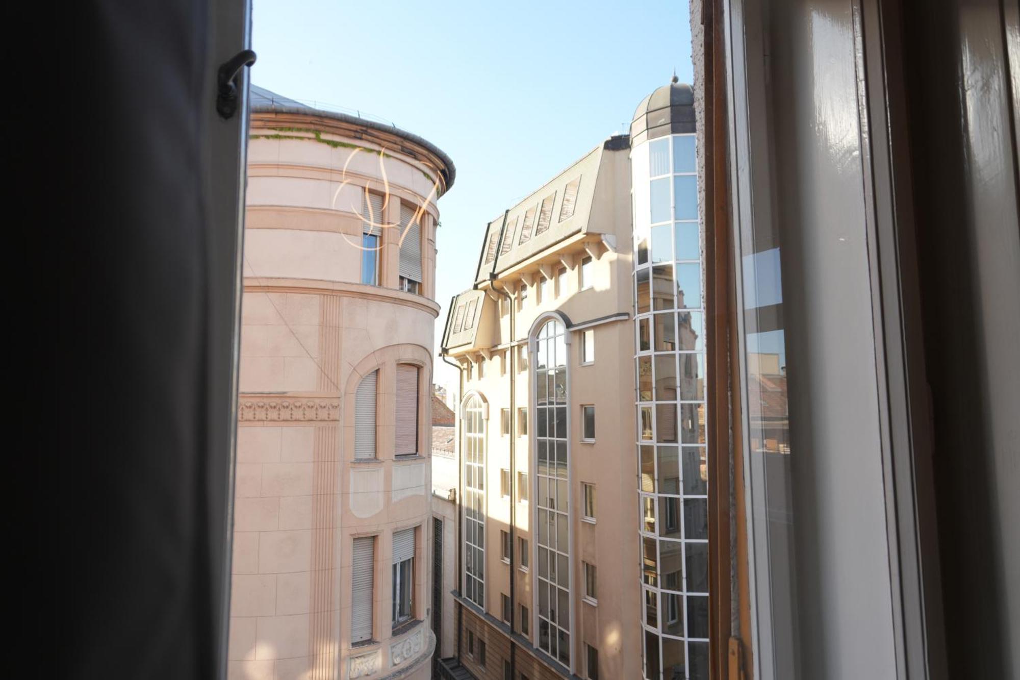 Homebase 3bedrs 2baths Jewish Quarter Apartment Budapest