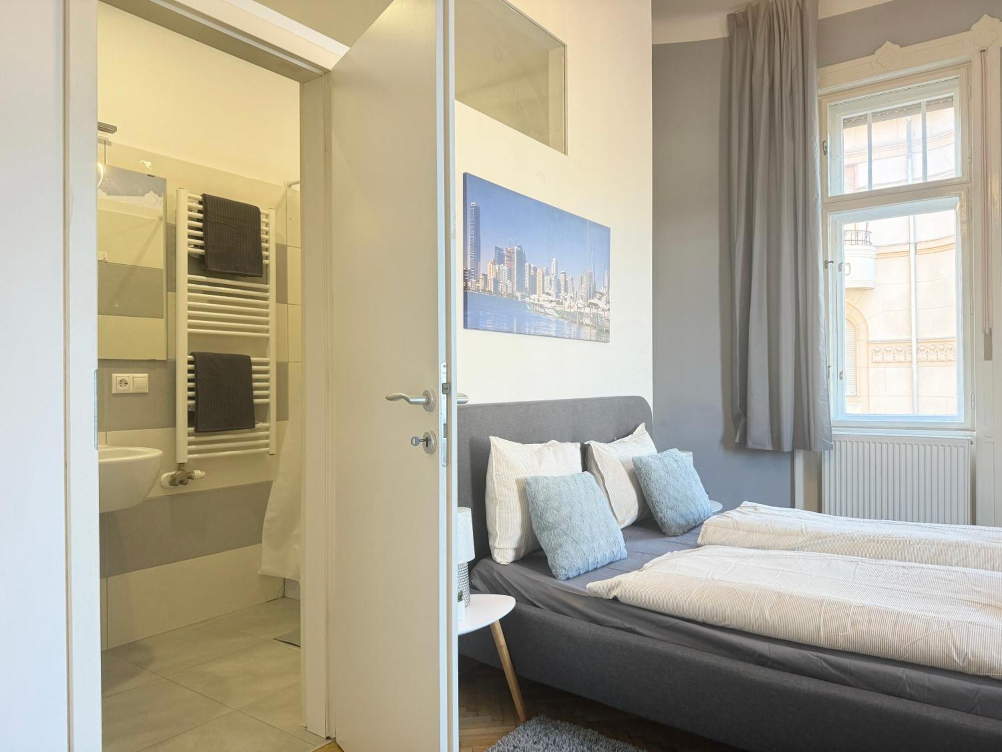 Homebase 3bedrs 2baths Jewish Quarter Apartment Budapest