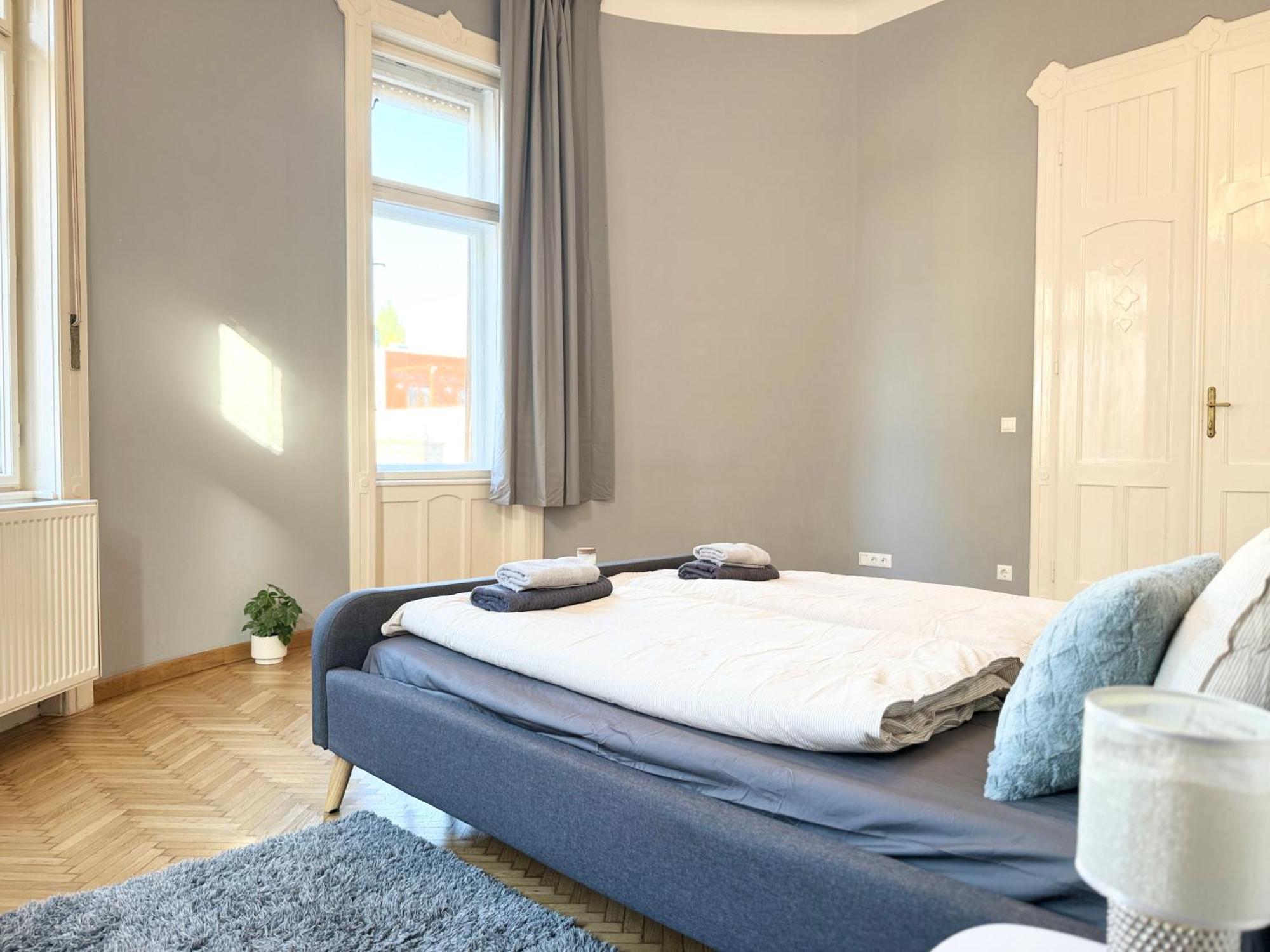 Homebase 3bedrs 2baths Jewish Quarter Apartment