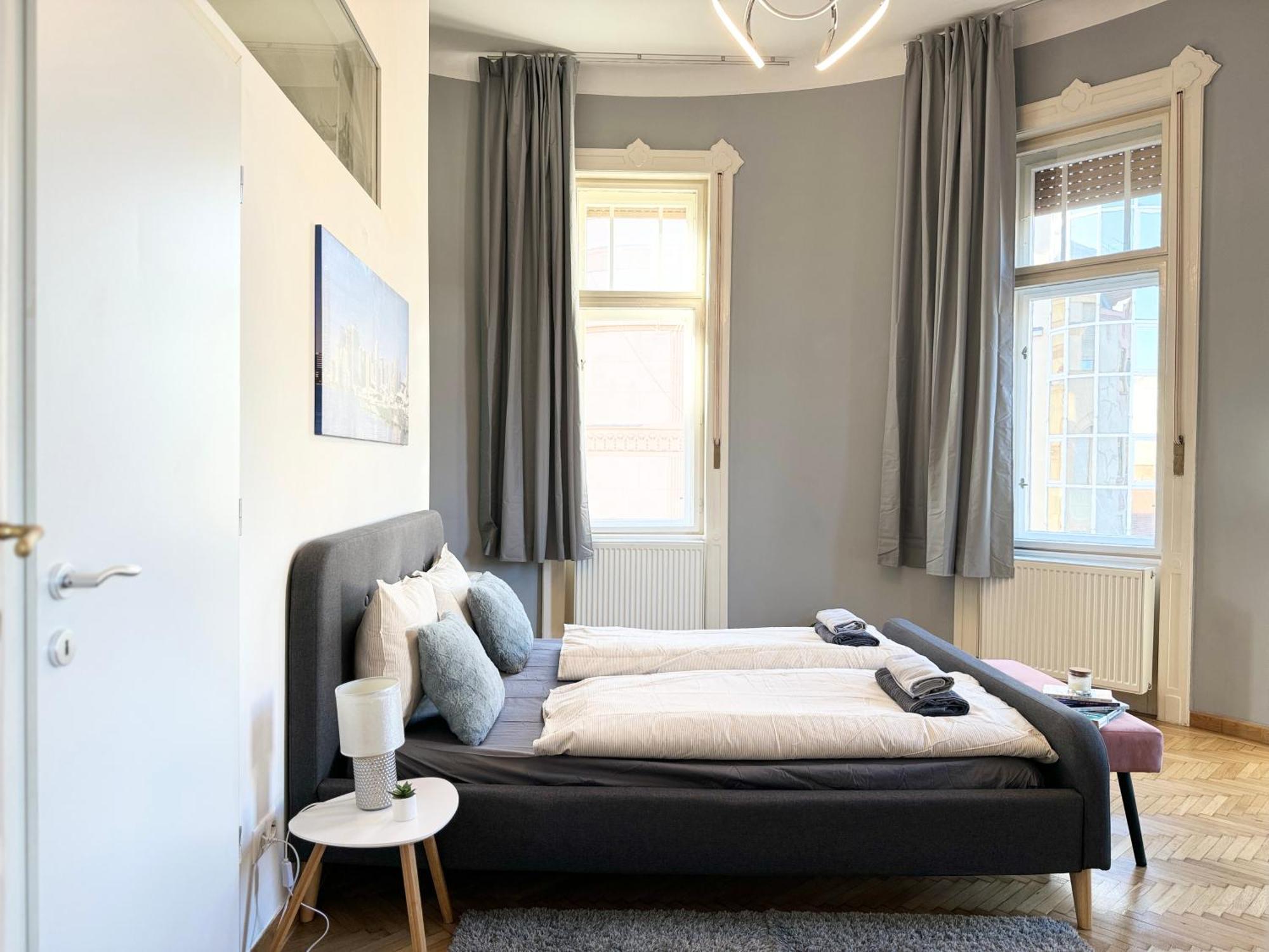 Homebase 3bedrs 2baths Jewish Quarter Budapest