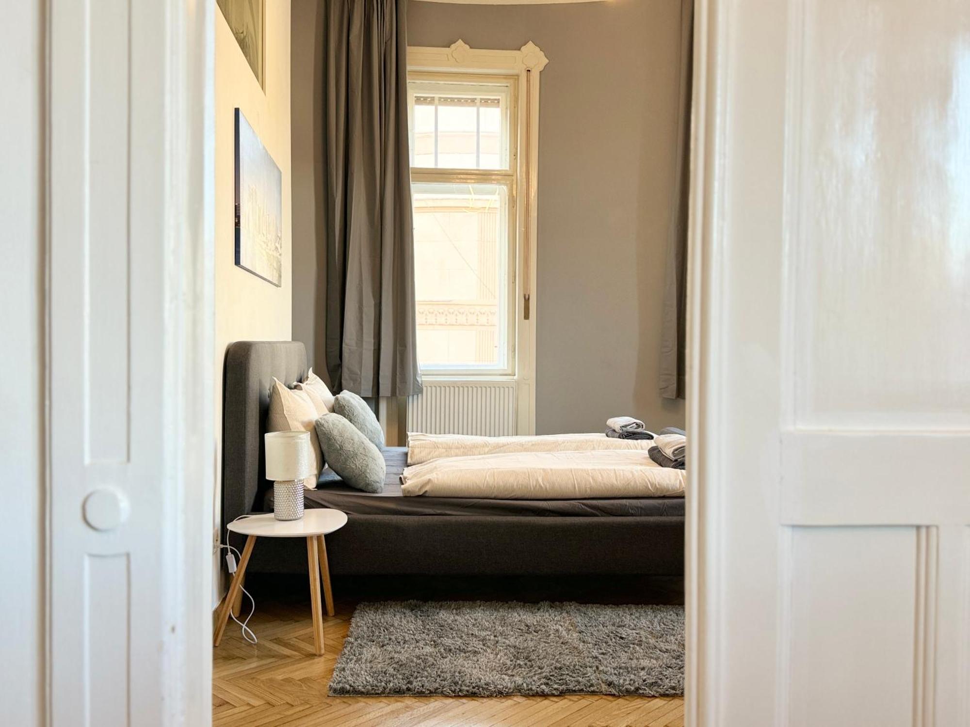 Homebase 3bedrs 2baths Jewish Quarter Apartment Budapest